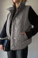 Load image into Gallery viewer, Quilted Vest
