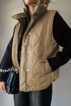 Load image into Gallery viewer, Quilted Vest
