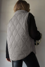 Load image into Gallery viewer, Quilted Vest
