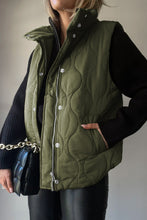 Load image into Gallery viewer, Quilted Vest
