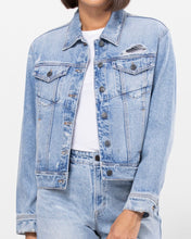 Load image into Gallery viewer, Hidden Jeans Fitted Trucker Jacket
