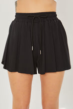 Load image into Gallery viewer, Pleated Shorts, Black
