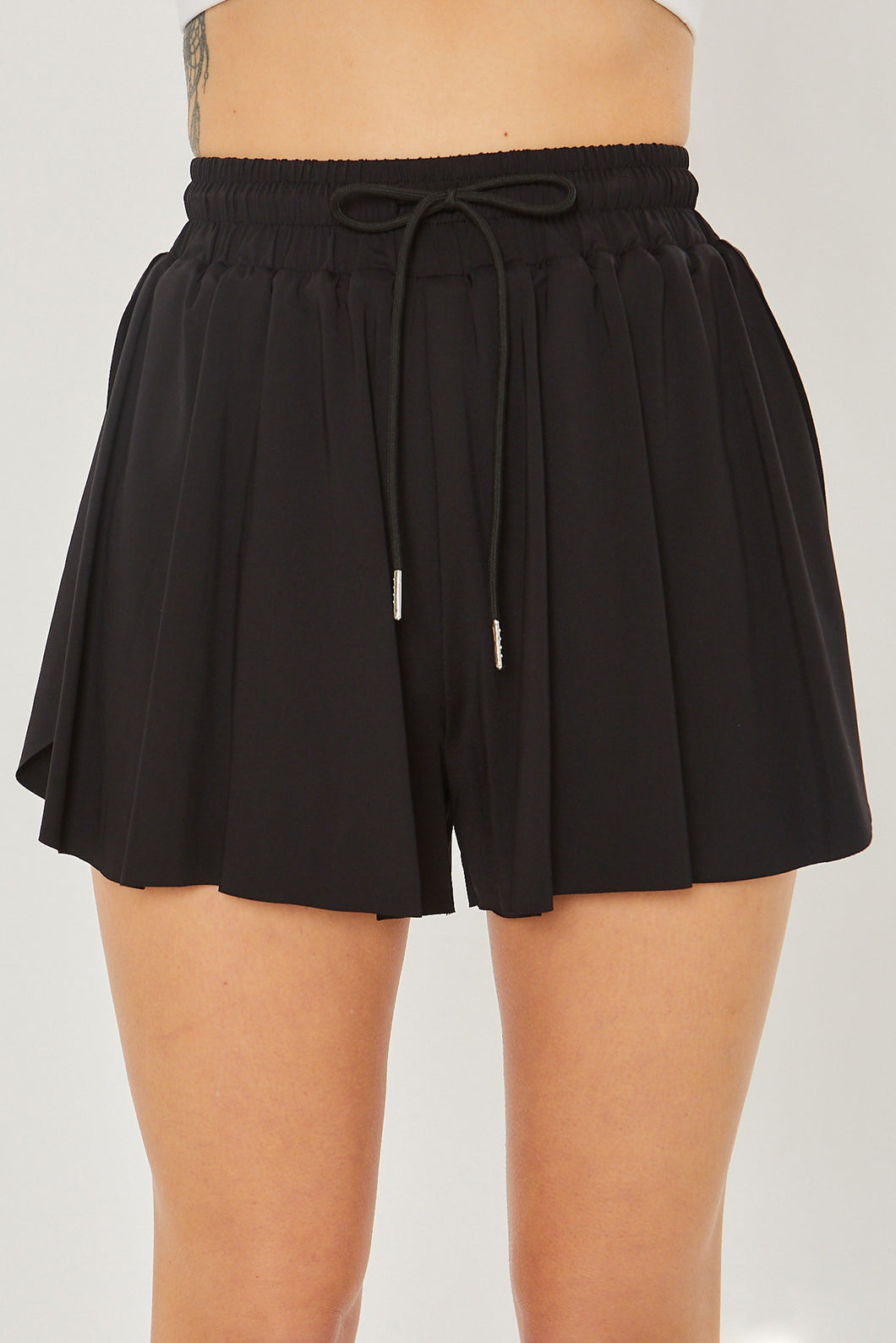 Pleated Shorts, Black
