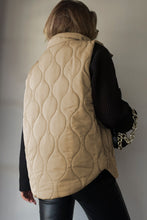 Load image into Gallery viewer, Quilted Vest
