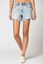Load image into Gallery viewer, Hidden Jeans Classic Sofie Side Slit Mom Shorts, Light Wash
